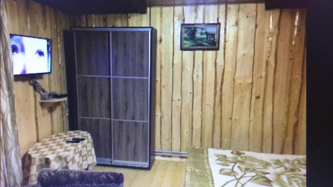 Хатинка Hotel Jaremcse Kültér fotó
