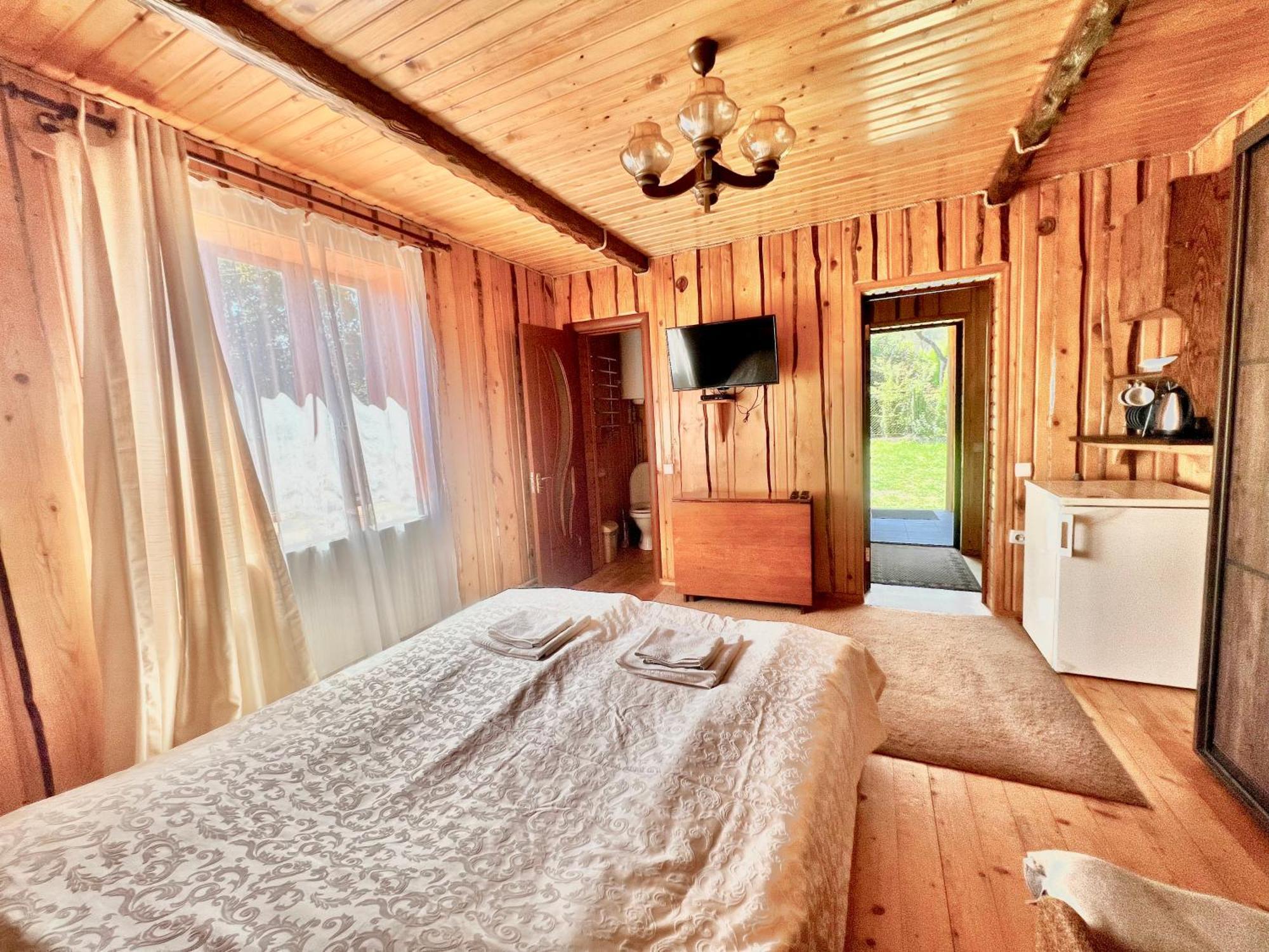 Хатинка Hotel Jaremcse Kültér fotó